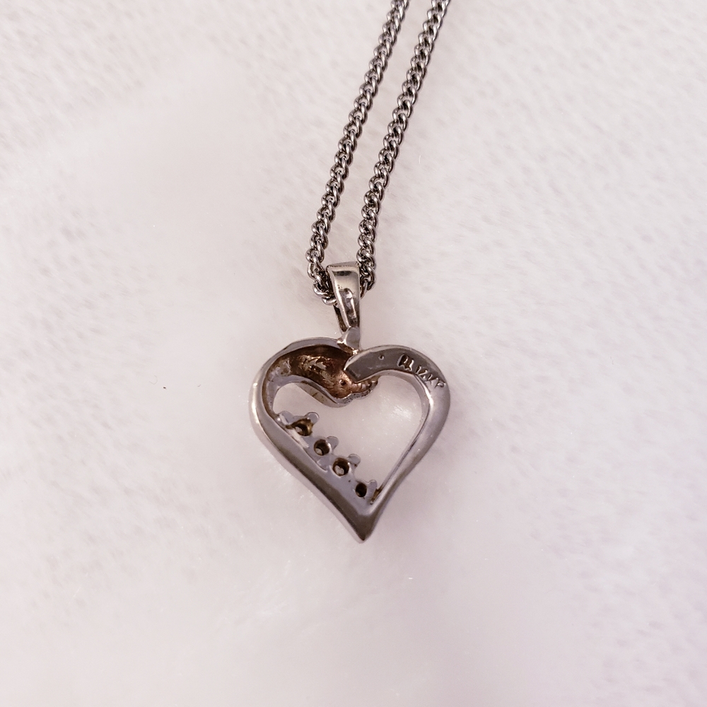 14 Karat Gold Diamond Heart Pendant Necklace - Picture 3 of 3